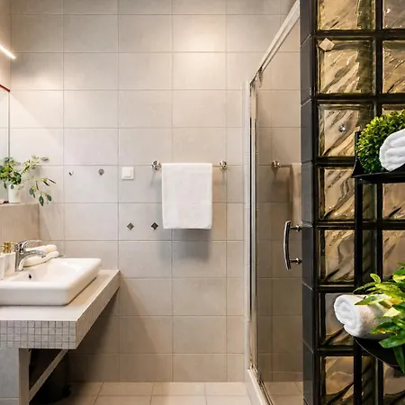 Apartment Lovely Apartment By The Vistula River Ac Wifi Swimming Pool Sauna Gym Parking