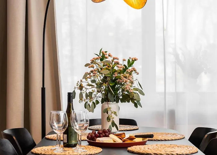 Lovely By The Vistula River Wawel Castle View Swimming Pool Sauna Gym Parking 公寓 克拉科夫