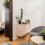 Lovely By The Vistula River Wawel Castle View Swimming Pool Sauna Gym Parking Апартаменты *
