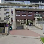 Апартаменты Lovely By The Vistula River Wawel Castle View Swimming Pool Sauna Gym Parking Краков