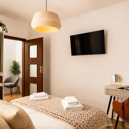 アパート Lovely By The Vistula River Wawel Castle View Swimming Pool Sauna Gym Parking *